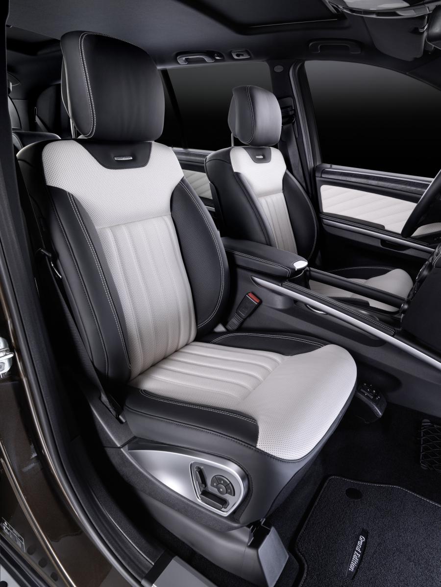  Mercedes-Benz GL-Class Grand Edition 2011 года  (фото 3 из 8)
